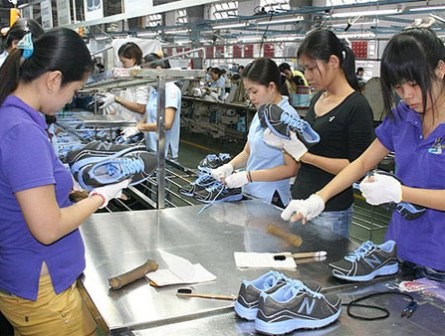 Công nhân làm giày thuộc nhóm thưởng thấp